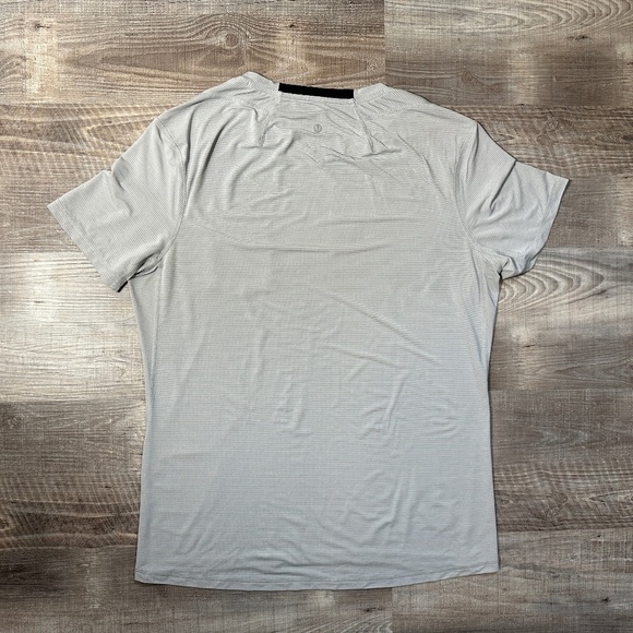 lululemon athletica Gray Short Sleeve Tee - Picture 6 of 9